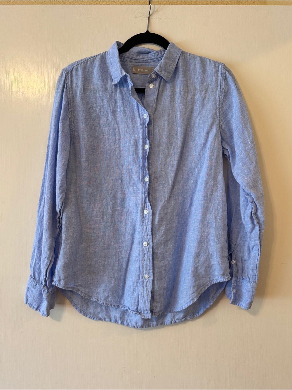 Everlane 100% Linen Light Blue Button-Up, Size 6